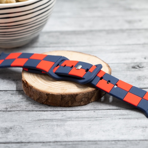 Apple Watch Band, Red & Blue Checkered Soft Silicone Band Strap for 38/40/41 mm - Picture 3 of 3